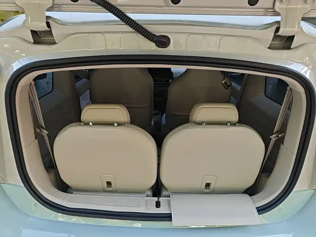 Baojun KiWi EV — Фото автомобиля 18