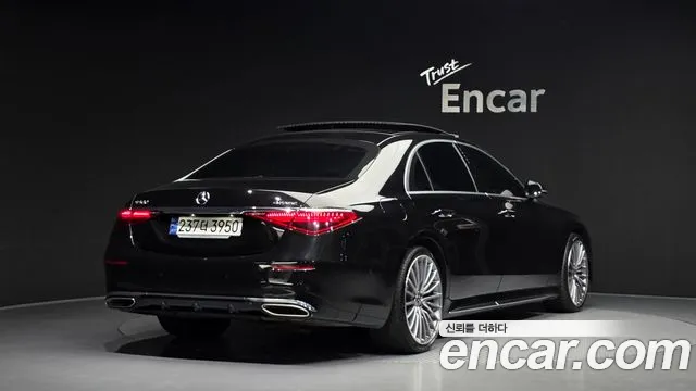 Mercedes-Benz S-Class — Фото автомобиля 2