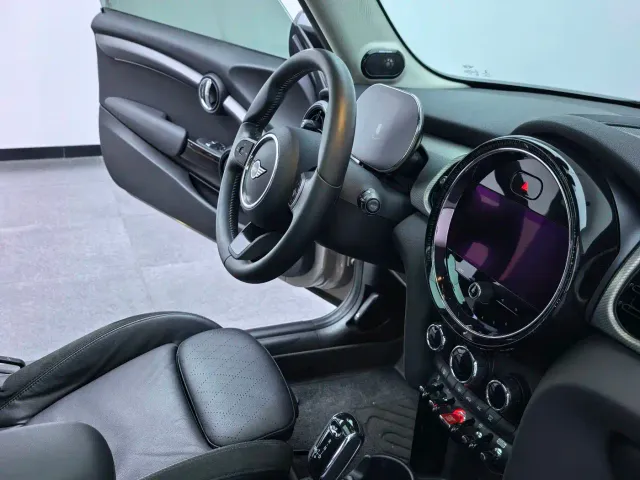 MINI Hatch — Фото автомобиля 11