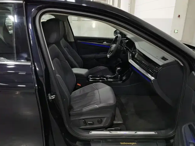Volkswagen Passat — Фото автомобиля 23