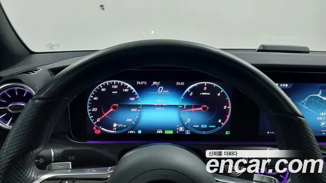 Mercedes-Benz E-Class — Фото автомобиля 8
