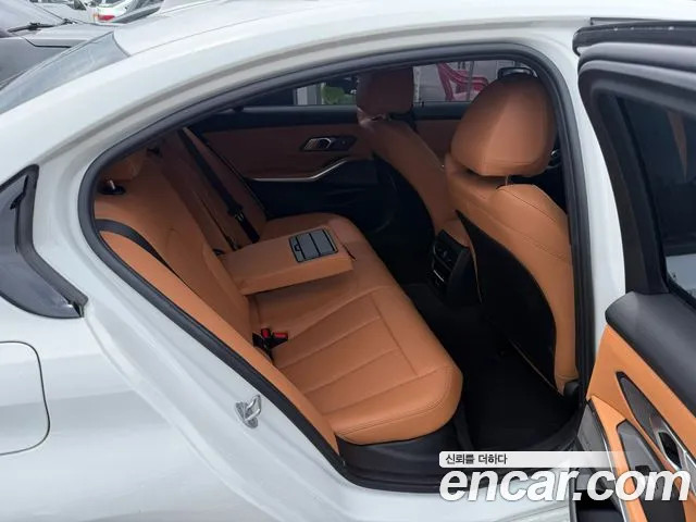 BMW 3-Series 3 серия (G20) 320i M Sport — Фото автомобиля 13