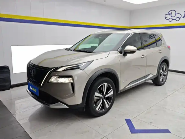Фотография автомобиля — Nissan X-Trail