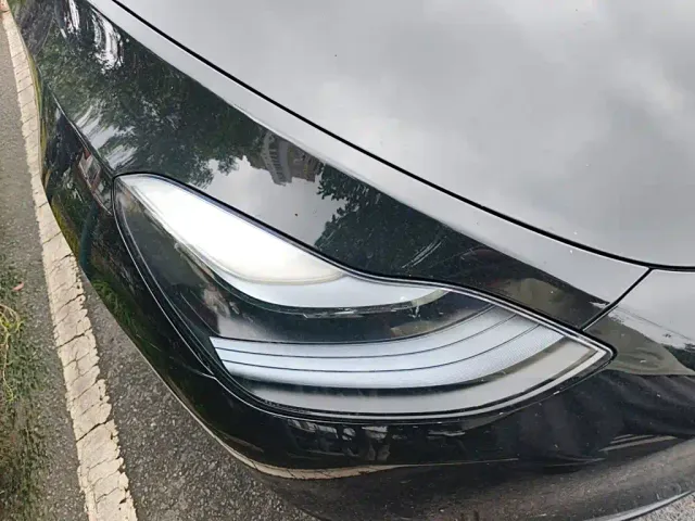 Tesla Model Y — Фото автомобиля 7