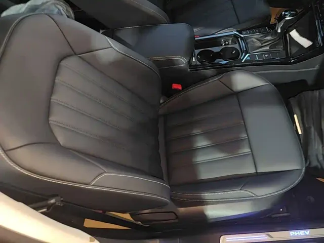Volkswagen Passat — Фото автомобиля 24