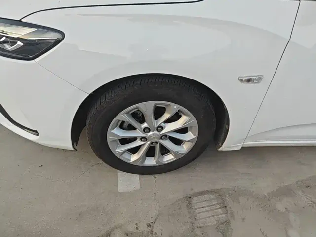 Chevrolet Monza — Фото автомобиля 22