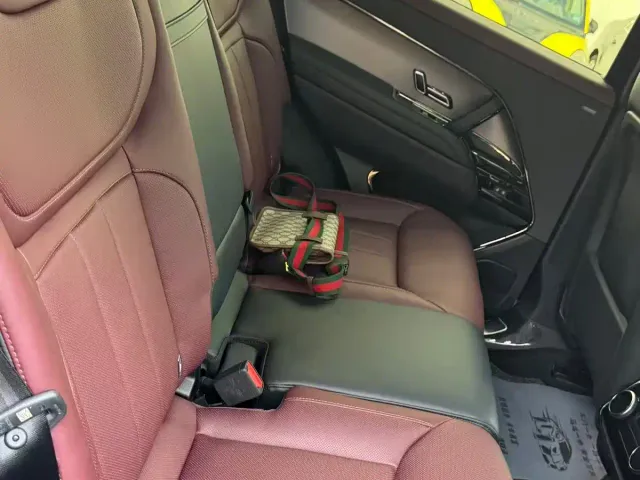 Land Rover Range Rover Sport — Фото автомобиля 5
