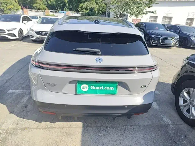 Nio ET5 Touring — Фото автомобиля 5