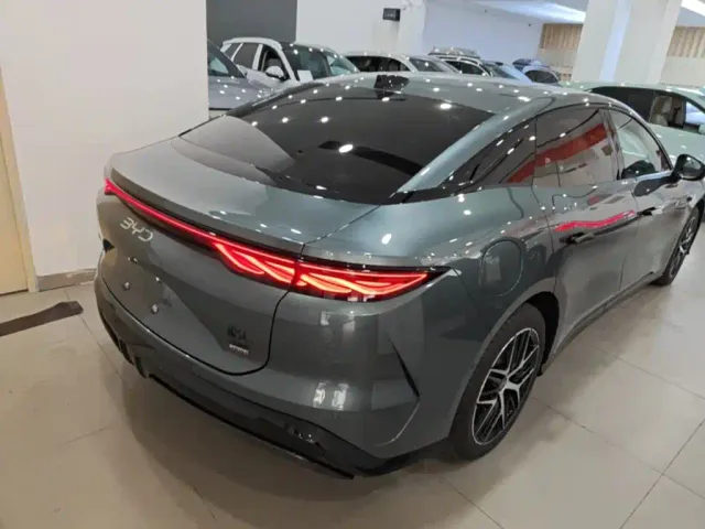 BYD Han L — Фото автомобиля 6