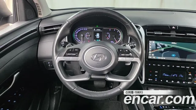 Hyundai Tucson Tucson (NX4) Дизель 2.0 2WD — Фото автомобиля 14
