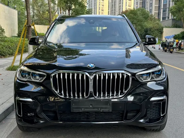 BMW X5 — Фото автомобиля 2