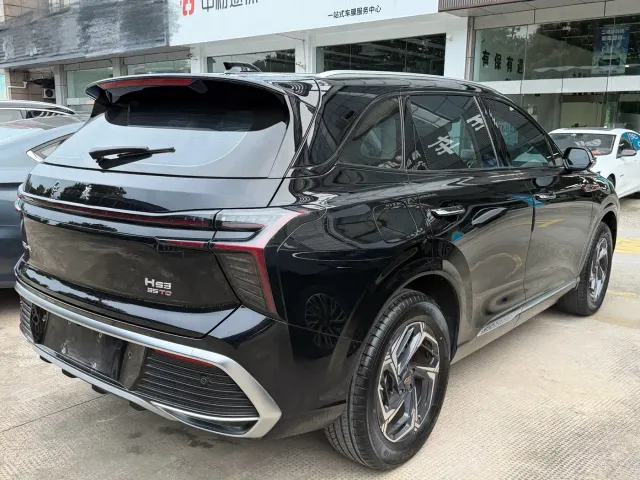 Hongqi HS3 — Фото автомобиля 4