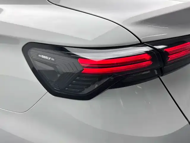 Geely Binrui — Фото автомобиля 15