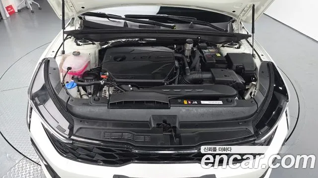 Kia K5 Новый K5 3 поколение 2.0 LPi(Для проката) — Фото автомобиля 6