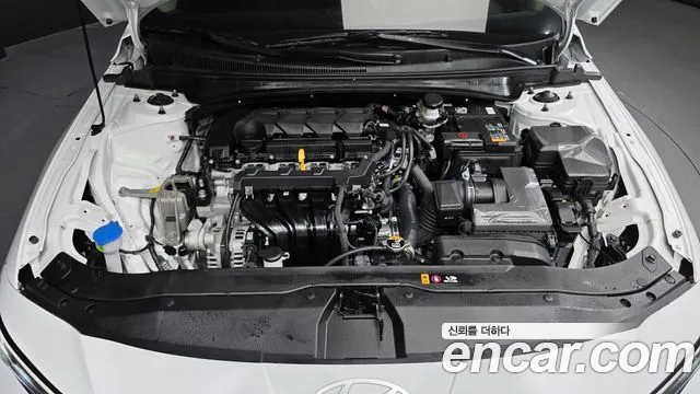 Hyundai Avante — Фото автомобиля 9