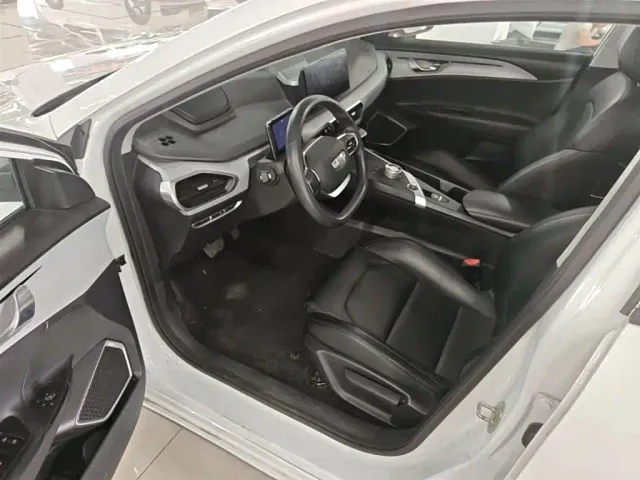 Geely Geometry A — Фото автомобиля 11