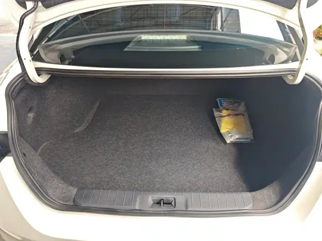 Nissan Sylphy — Фото автомобиля 4