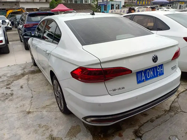 Volkswagen Bora — Фото автомобиля 16