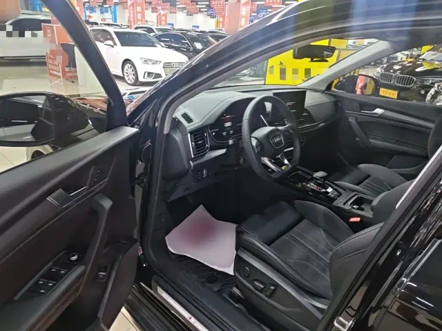 Audi Q5L — Фото автомобиля 15