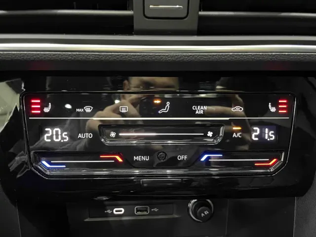 Volkswagen Tiguan L — Фото автомобиля 12
