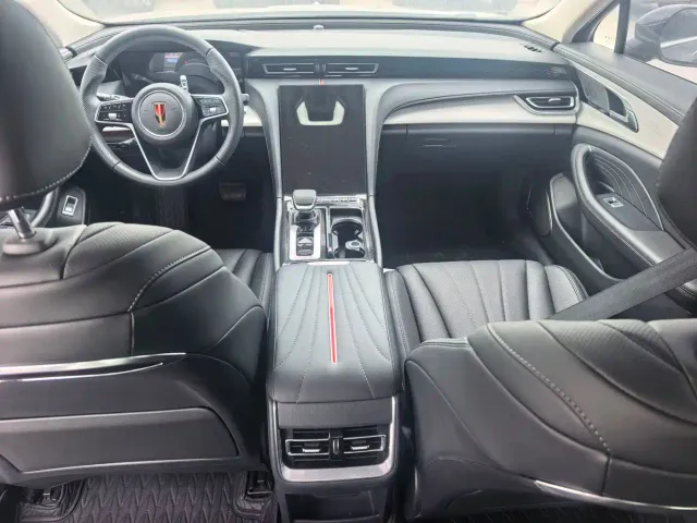 Hongqi H5 — Фото автомобиля 7