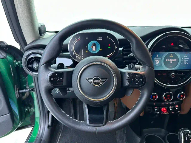 MINI Hatch — Фото автомобиля 14