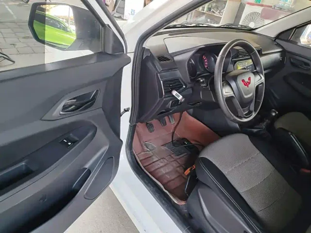 Wuling Hongguang — Фото автомобиля 15