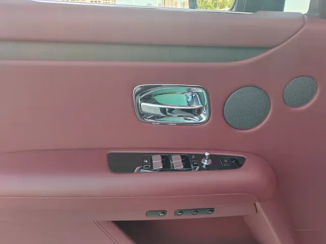 Rolls-Royce Ghost — Фото автомобиля 11
