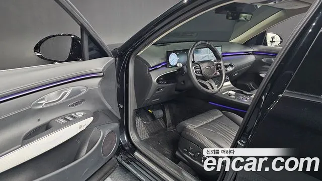 Genesis GV70 — Фото автомобиля 10