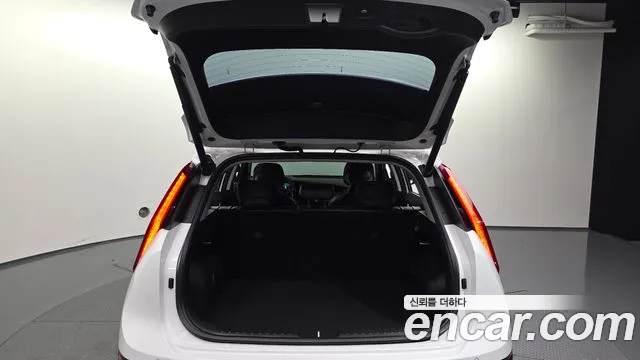 Kia Niro The All New — Фото автомобиля 26