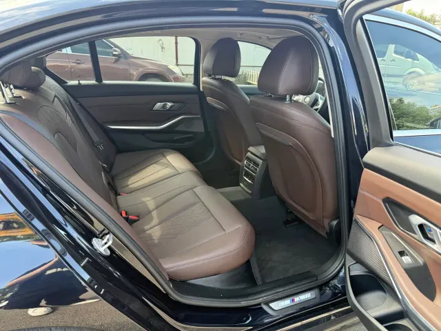 BMW 3 Series — Фото автомобиля 12