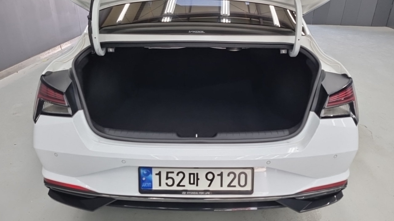 Hyundai Avante CN7 — Фото автомобиля 12