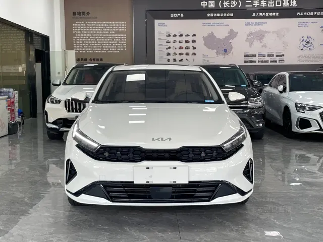 Kia K3 — Фото автомобиля 2