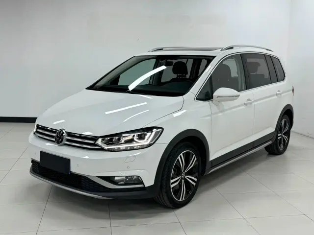 Фотография автомобиля — Volkswagen Touran