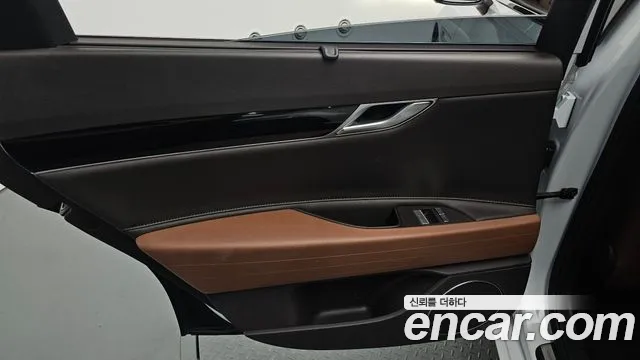 Genesis G80 RG3 — Фото автомобиля 14