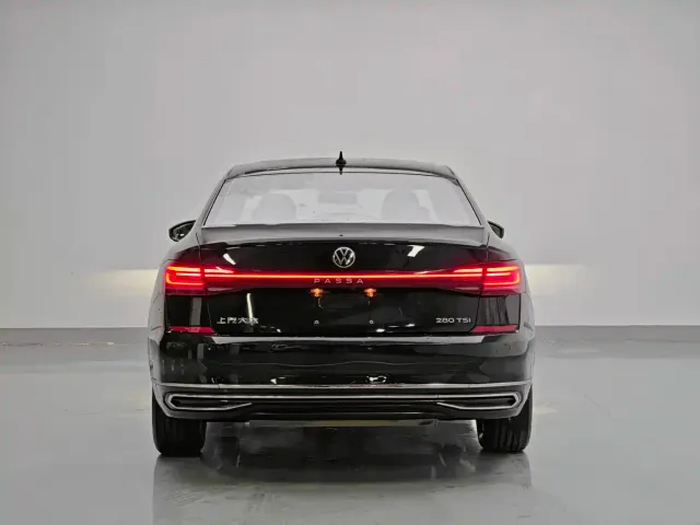 Volkswagen Passat — Фото автомобиля 5