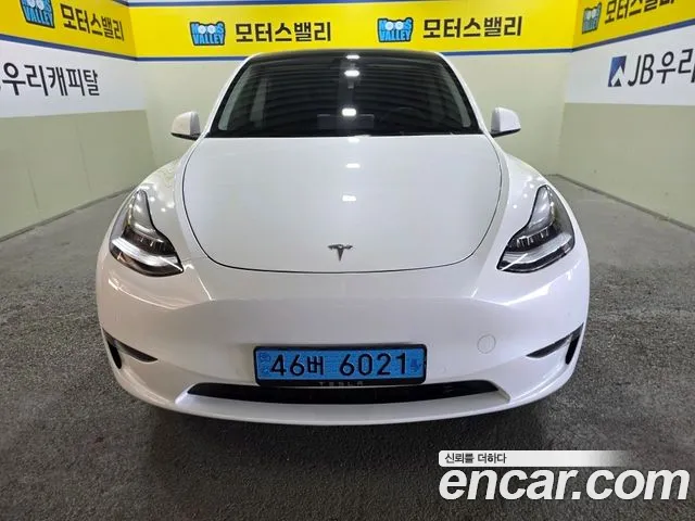 Фотография автомобиля — Tesla Model Y