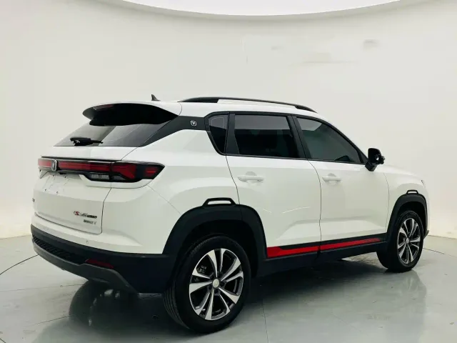 Changan CS35 Plus — Фото автомобиля 5