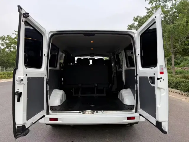 Maxus Xintu V80 — Фото автомобиля 12