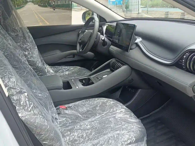 BYD Yuan PLUS 2025 Smart Drive Edition 430KM Leading — Фото автомобиля 5