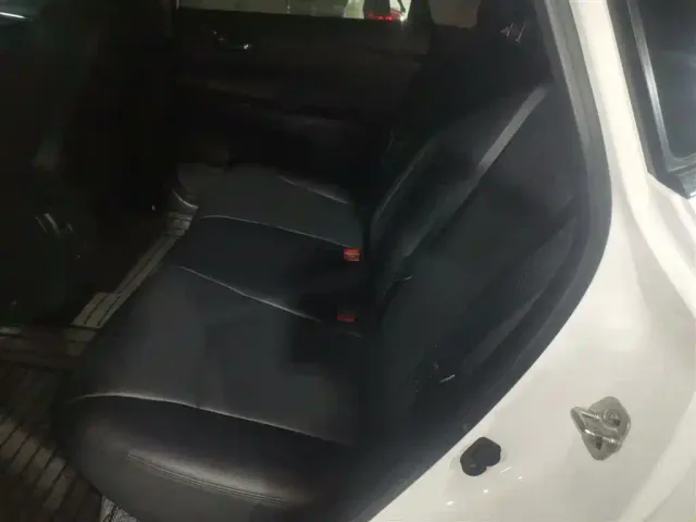 Nissan Tiida — Фото автомобиля 16
