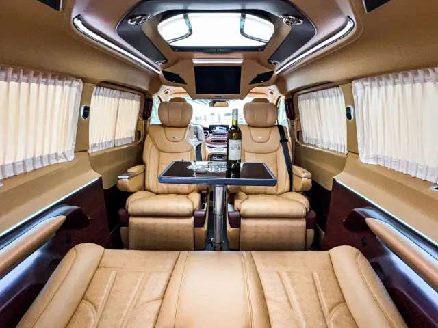 Mercedes-Benz V-Class — Фото автомобиля 28
