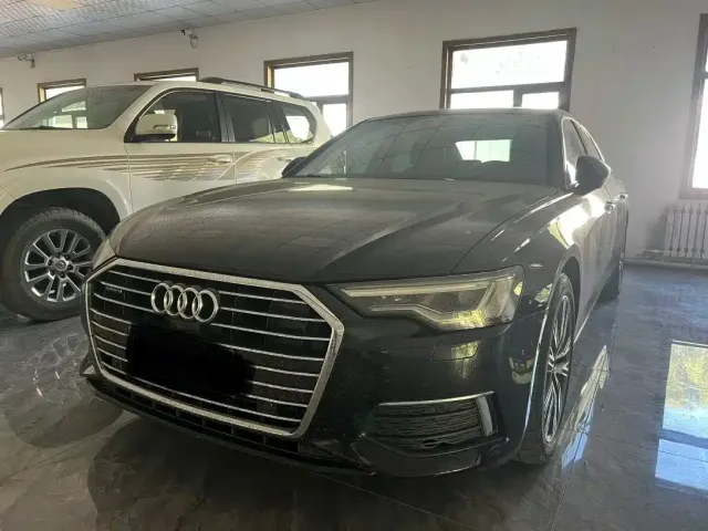 Фотография автомобиля — Audi A6L