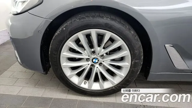 BMW 5-Series — Фото автомобиля 5