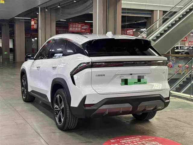 Geely Galaxy L7 — Фото автомобиля 3