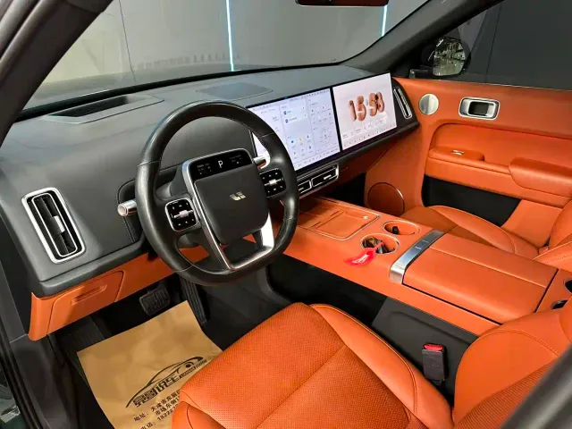 Li Auto L9 — Фото автомобиля 11