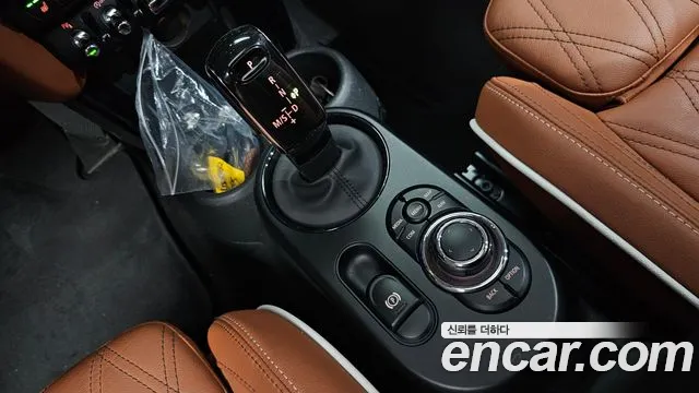 Mini Cooper — Фото автомобиля 8