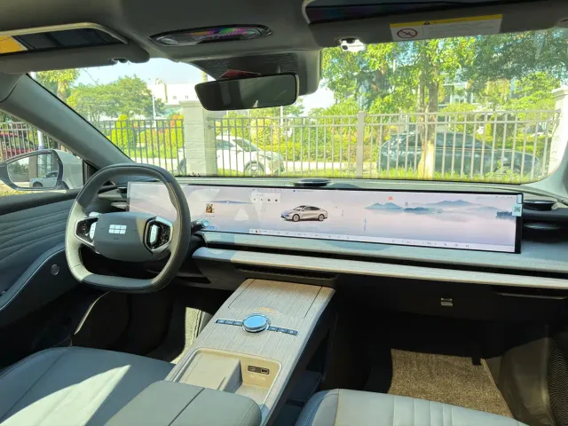 Geely Galaxy E8 — Фото автомобиля 14
