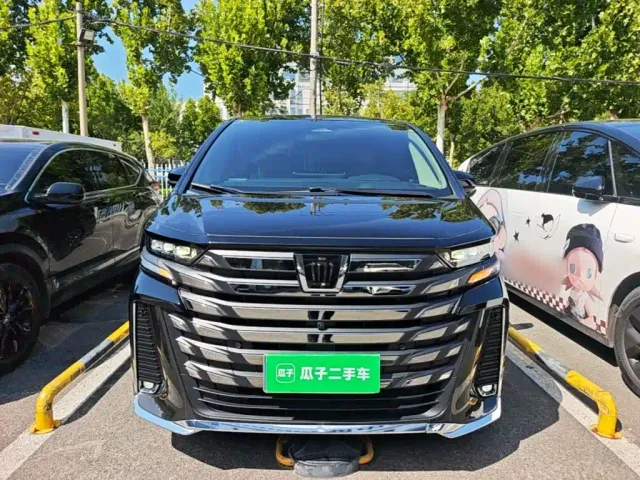Toyota Vellfire — Фото автомобиля 2