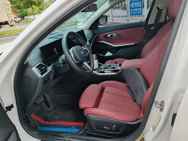 BMW i3 — Фото автомобиля 4